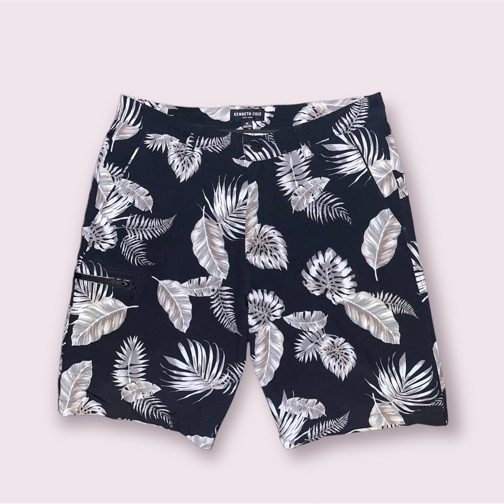 KENNETH COLE NEW YORK | Men’s Tropical Black Bermuda | Size: 32
